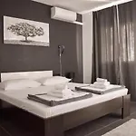 Apartman Apartments With Hot Tub Novi Vinodolski - 2348