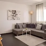 Apartments With Hot Tub Novi Vinodolski - 2348