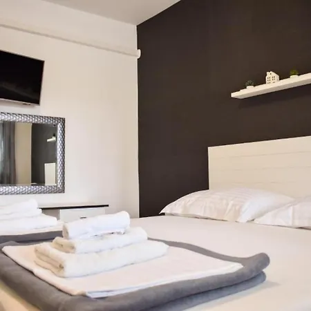 Apartment With A Parking Space - 2348 Novi Vinodolski