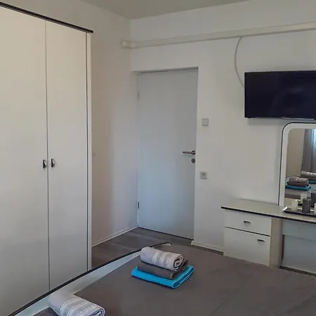 With Parking Space - 2348 شقة *