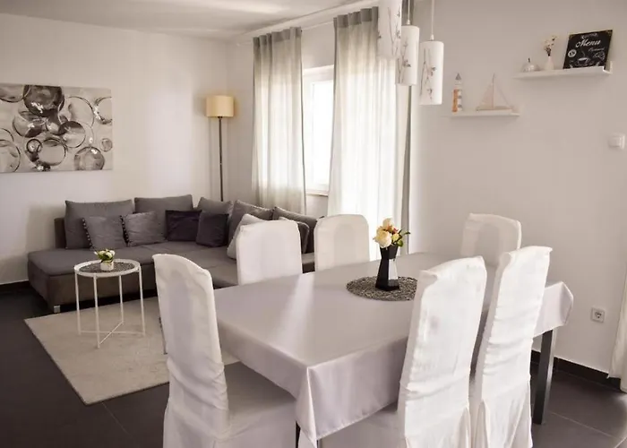 Διαμέρισμα With Parking Space - 2348 *